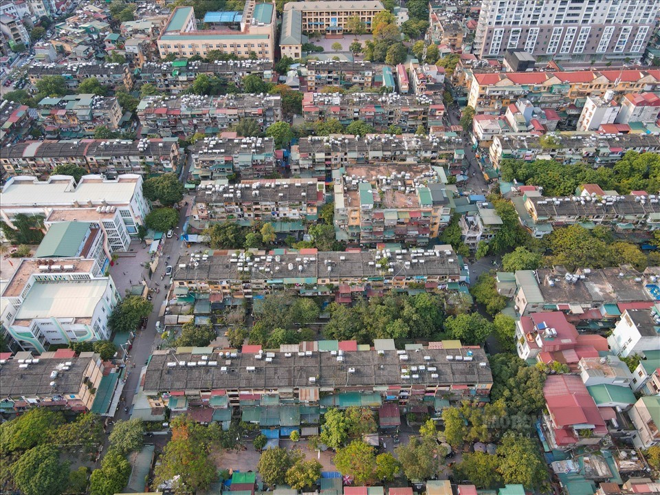Nhiều khu chung cư cũ tại Hà Nội đã có tuổi đời lên đến hơn 40 năm. Ảnh:  Phan Anh