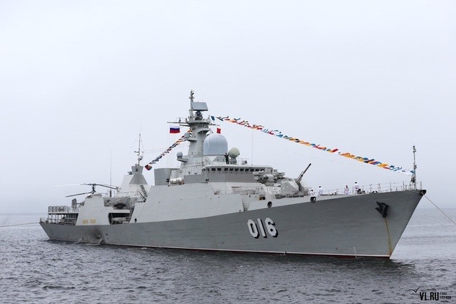 Tàu hộ vệ tên lửa 016-Quang Trung của Việt Nam tại cảng Vladivostok, Nga. Ảnh: Vl.ru