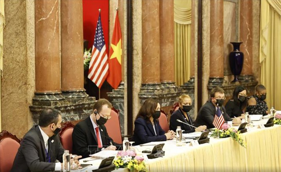 Phó Tổng thống Mỹ Kamala Harris bày tỏ vinh dự được đến thăm Việt Nam, khẳng định ủng hộ một Việt Nam độc lập, thịnh vượng. Ảnh: TTXVN