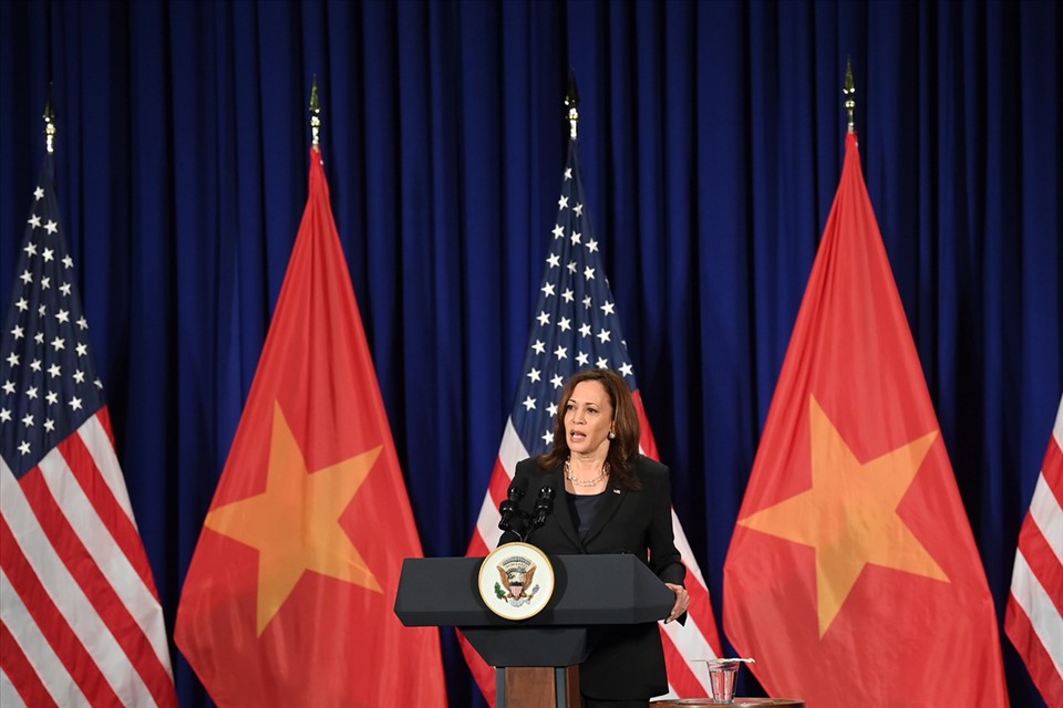 Phó Tổng thống Kamala Harris bày tỏ vinh dự đến thăm Việt Nam. Ảnh: Hải Nguyễn
