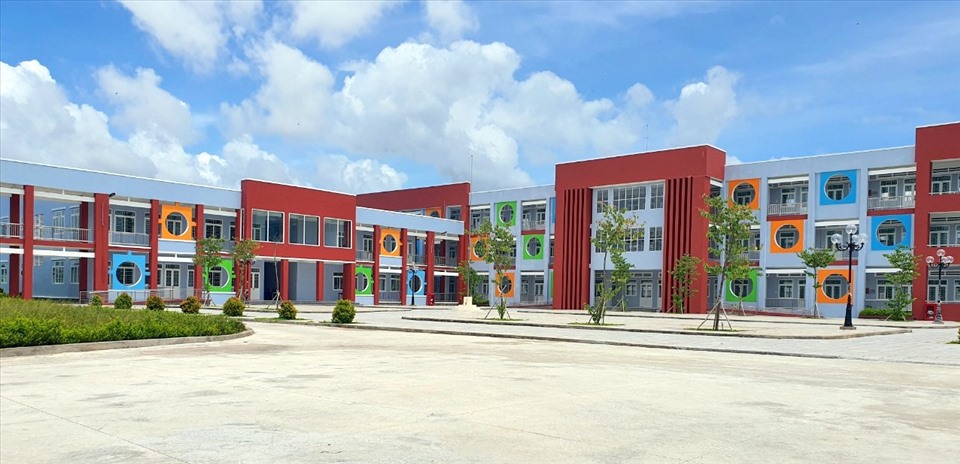 Hầu hết các  Trường học tại Bạc Liêu được xây dựng khá khang trang để đón năm học mới. Ảnh: Nhật Hồ
