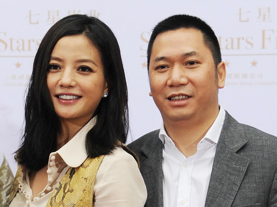 Triệu Vy và chồng đại gia Huỳnh Hữu Long gặp nhiều kiện tụng trong lĩnh vực kinh doanh. Ảnh: Xinhua