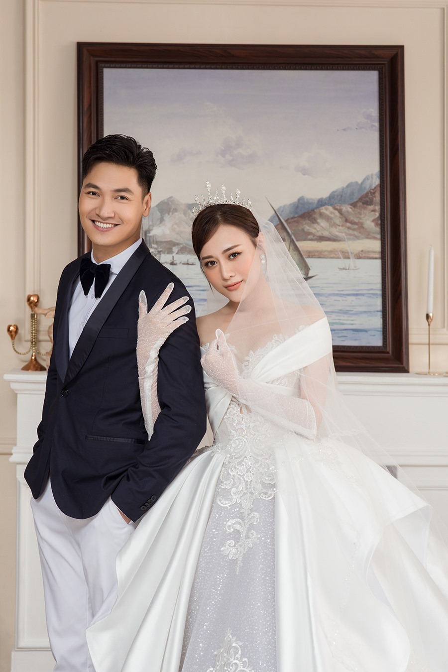 Cách đây vài tháng, Phương Oanh và Mạnh Trường đã thực hiện bộ ảnh này để làm đạo cụ cho đám cưới của Nam và Long.