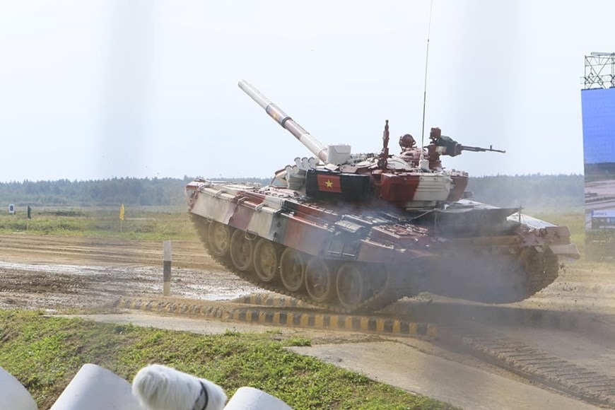 Ngày 29.8, kíp tăng số 3 của đội xe tăng Việt Nam thi đấu tại Army Games 2021. Ảnh: Vietnam Plus