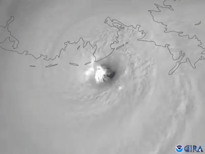 Cận cảnh hơn về mắt bão Ida gần cảng Fourchon, Louisiana. Nguồn: NOAA