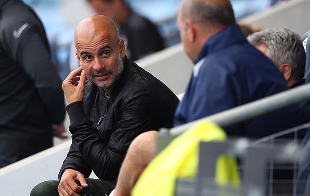 Pep Guardiola đang đợi ngôi sao trong mơ của mình. Ảnh: AFP.