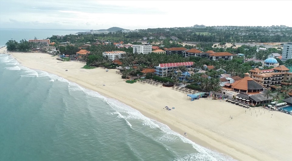 Các resort ven biển Hàm Tiến (Phan Thiết). Ảnh: Phạm Duy