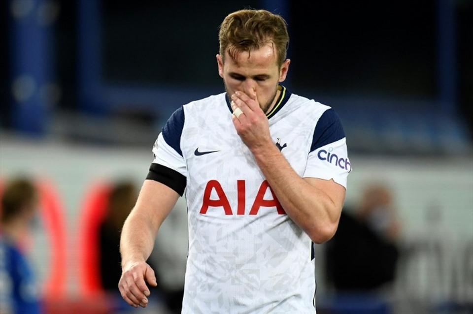 Harry Kane đang công khai đối đầu với ban lãnh đạo Tottenham để được ra đi vào hè này. Ảnh: AFP