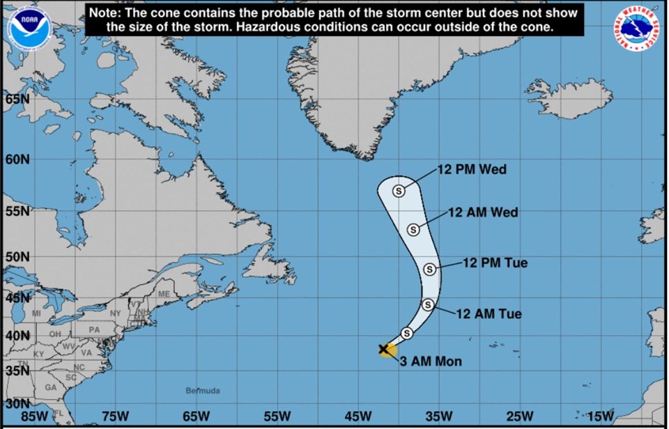 Dự báo đường đi của bão số 10 Julian. Ảnh: NOAA