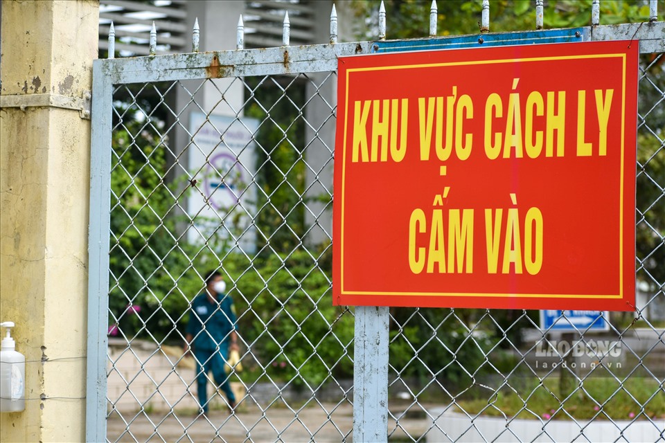 Theo khung kế hoạch thời gian năm học 2021 - 2022 TP Cần Thơ, ngày tựu trường đối với mầm non, tiểu học là ngày 15.9; THCS và THPT vào ngày 1.9 và giáo dục thường xuyên ngày 15.9. Các trường tổ chức khai giảng trực tuyến ngày 5.9.