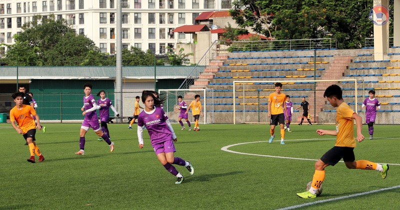 Các cầu thủ trẻ tuyển nữ Việt Nam có sự tiến bộ trong thời gian rèn luyện vừa qua. Ảnh: VFF