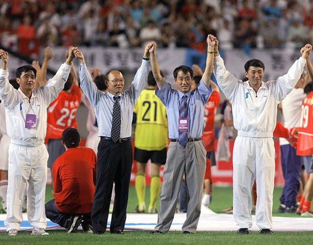 Ông Park Hang-seo bị sa thải sau khi tuyển Hàn Quốc không giành Huy chương vàng môn bóng đá nam ASIAD 2002. Ảnh: Naver.