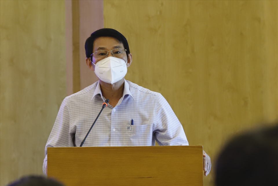Ông Đinh Văn Thiệu - Phó Chủ tịch UBND tỉnh kiểm Trưởng Ban phòng chống dịch bệnh ở người tỉnh Khánh Hòa. Ảnh: Thu Cúc
