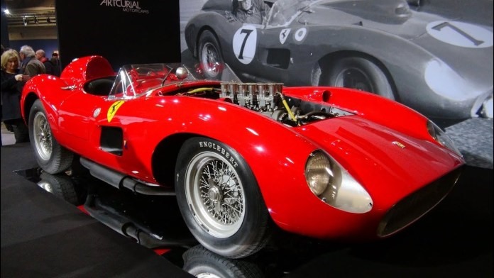 Ferrari 335 S Spider Scaglietti: Đây chính là chiếc xe đắt giá nhất mà Messi có trong tay bộ sưu tập của mình, với giá 36 triệu USD. Anh đưa ra mức giá khổng lồ này trong một cuộc đấu giá và người đưa ra mức giá thấp hơn không ai khác là Cristiano Ronaldo - đối thủ lớn nhất của Messi trên sân cỏ. Ảnh: Ferrari.