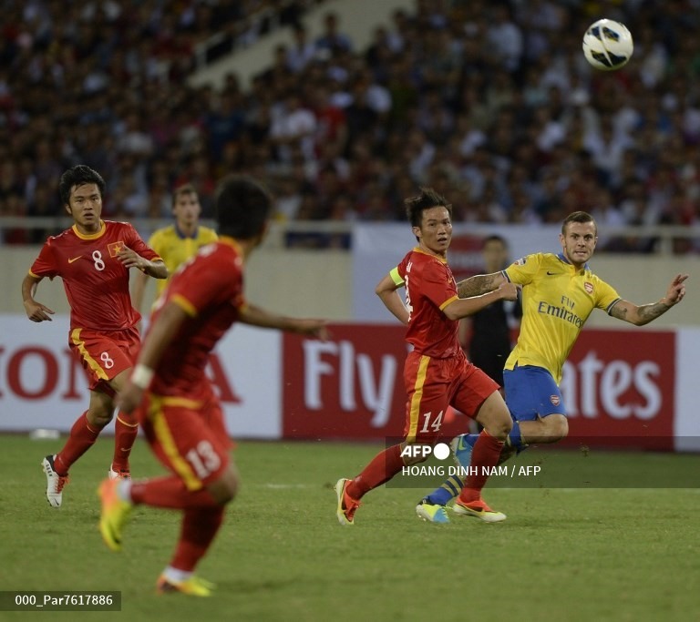 Trận đội tuyển Việt Nam đấu Arseanla trên sân Mỹ Đình năm 2013. Ảnh: AFP