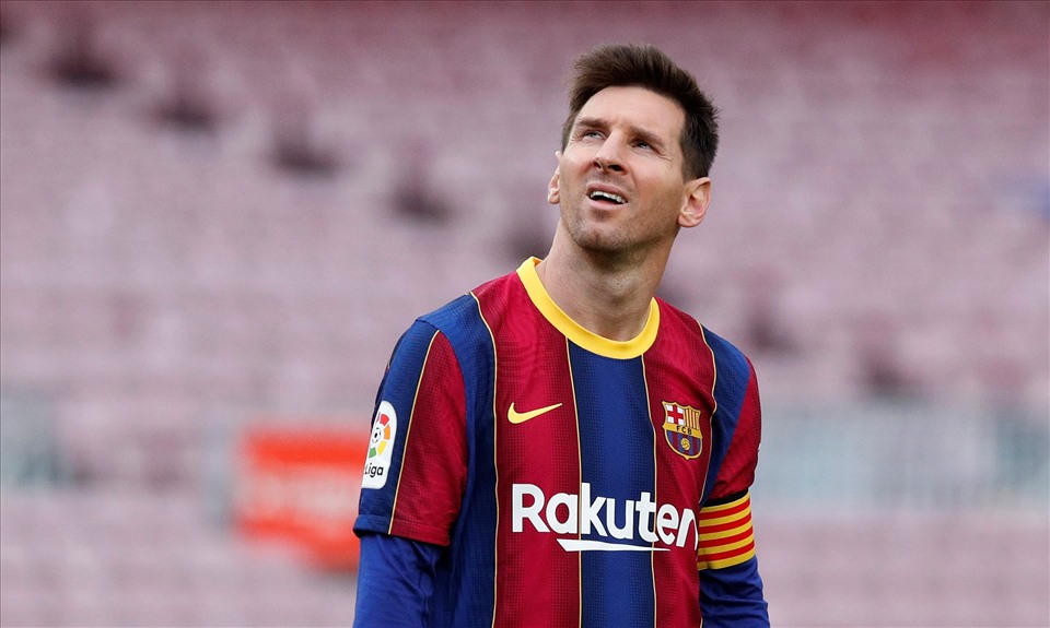 Messi không nên ở lại Barca để nhận lương bèo bọt. Ảnh: AFP.