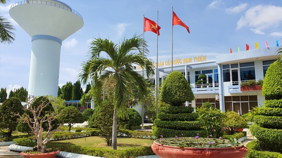 Công ty Cổ phần Nước Ninh Thuận đề xuất giảm 100% giá nước cho hộ nghèo, đối tượng chính sách. Ảnh: Huỳnh Hải.