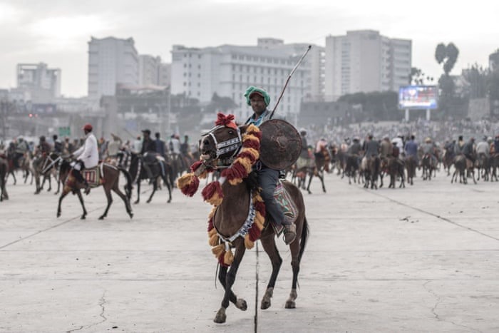 Những người cưỡi ngựa trong một cuộc mít tinh ở Ethiopia. Ảnh: AFP