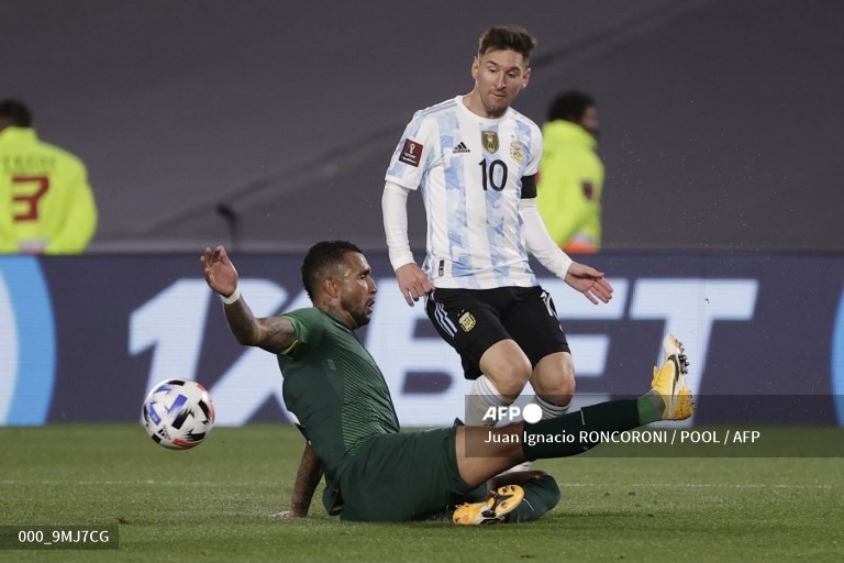 Trong suốt hiệp 1, Messi có nhiều tình huống đi bóng, dọn cỗ cho đồng đội nhưng không thể hiện thực hoá thêm bàn thắng.