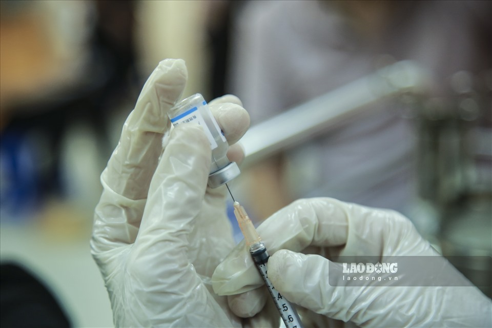 Theo hướng dẫn mới nhất của Bộ Y tế, người đã tiêm mũi một bằng vaccine VeroCell hay Sputnik V thì phải tiêm mũi 2 cùng loại.