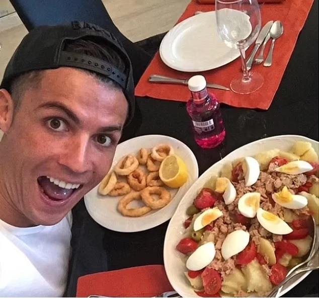 Một bữa ăn thường ngày của Ronaldo. Ảnh: Instagram.