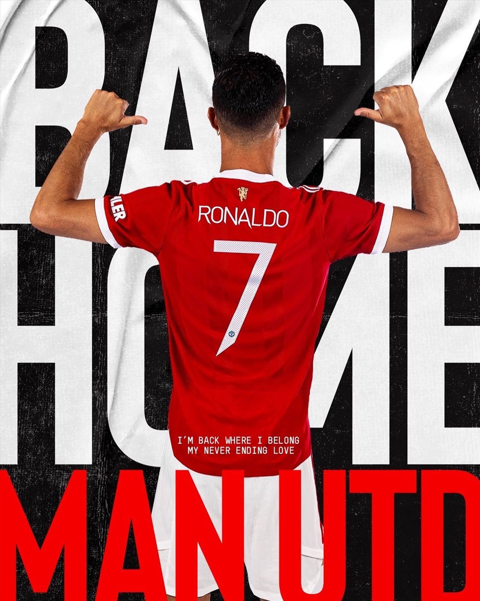 Ronaldo khoác áo số 7 ở Man United. Ảnh: MUTD