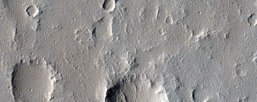 Hệ thống hình ảnh HiRISE do Đại học Arizona, Mỹ, quản lý và là camera mạnh nhất từng được gửi từ Trái đất đến hành tinh khác. HiRISE có khả năng chụp ảnh đen trắng có độ phân giải cao cũng như ảnh màu nhỏ hơn nhưng vẫn chi tiết. Ảnh: NASA