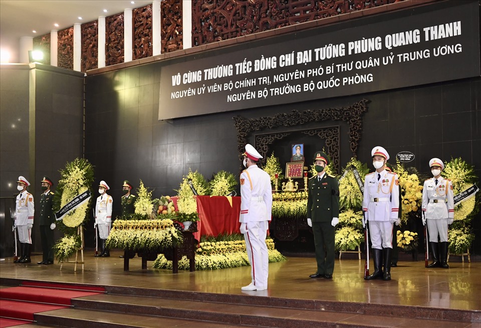 Quang cảnh lễ viếng Đại tướng Phùng Quang Thanh, nguyên Ủy viên Bộ Chính trị, nguyên Phó bí thư Quân ủy Trung ương, nguyên Bộ trưởng Bộ Quốc phòng. Ảnh Hải Nguyễn