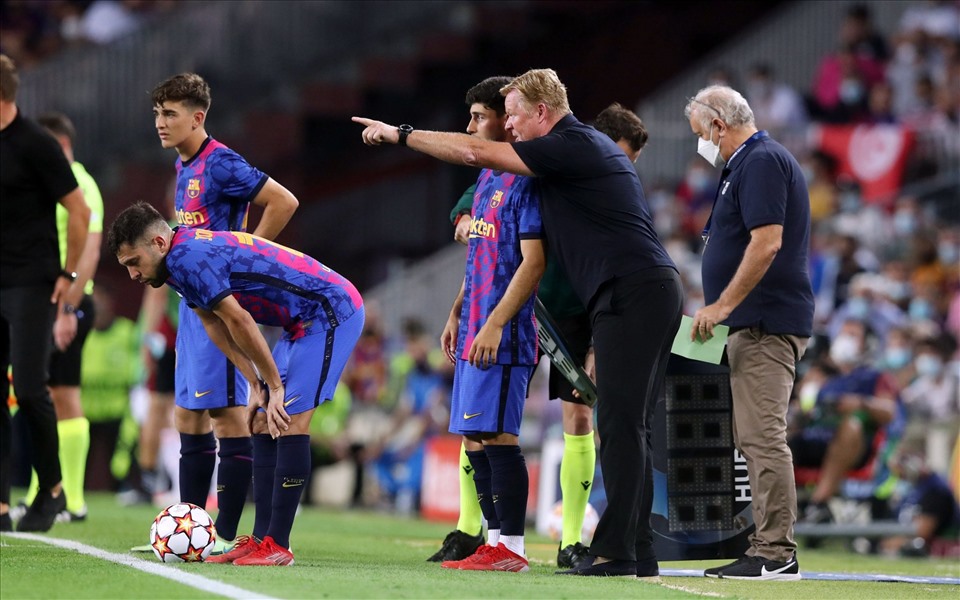 Koeman không thích hợp với Barcelona và đội hình hiện tại cũng không đủ sức cạnh tranh ở Champions League. Ảnh: UEFA