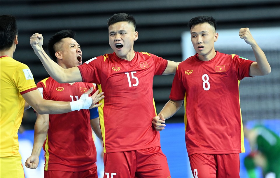 Đội tuyển futsal Việt Nam đã ghi được 1 bàn thắng trận gặp Brazil. Ảnh: VFF