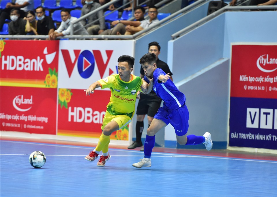Nguyễn Văn Hiếu bén duyên với futsal khá muộn nhưng anh là cầu thủ mất ít thời gian nhất để có được chỗ đứng ở đội tuyển futsal Việt Nam. Ảnh: VFF