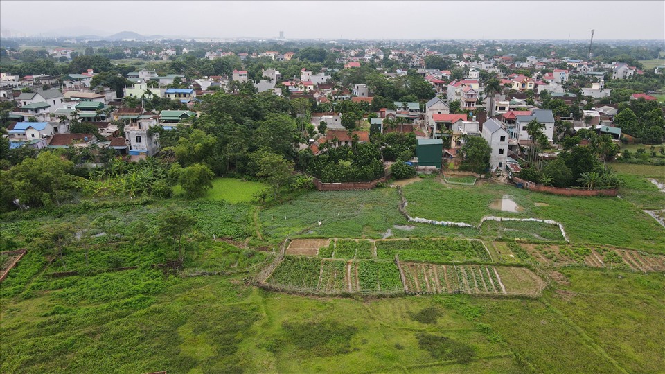 Thôn Đồng Táng, xã Đồng Trúc thời điểm tháng 3.2020, thông tin dự án của 1 tập đoàn lớn sắp được xây dựng khiến giá đất Thạch Thất, Hà Nội tăng vọt.