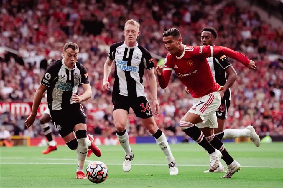 Vòng 4 Premier League là màn trình diễn của riêng cá nhân Ronaldo, Newcastle không may mắn phải hứng chịu. Ảnh: AFP.