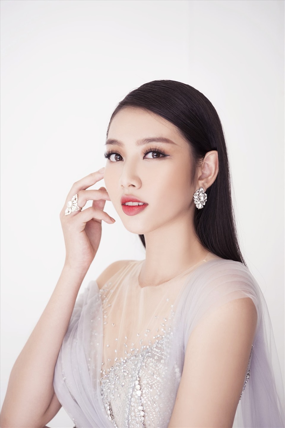 Nguyễn Thúc Thùy Tiên là đại diện Việt Nam tham dự cuộc thi “Hoa hậu Hòa bình Quốc tế” 2021. Ảnh: NVCC