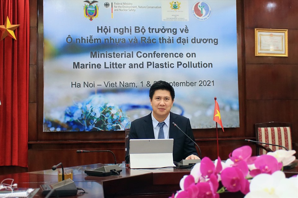 Ông Nguyễn Quế Lâm phát biểu khai mạc Hội nghị tại đầu cầu Tổng cục Biển và Hải đảo Việt Nam.