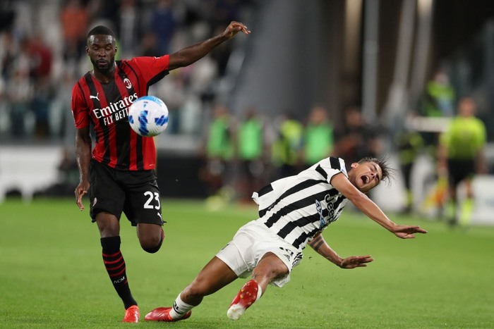 Nếu như may mắn hơn, những phút cuối trận các cầu thủ AC Milan đã có thêm một bàn thắng từ những cú dứt điểm của Rebic và Kalulu. Ảnh: AFP
