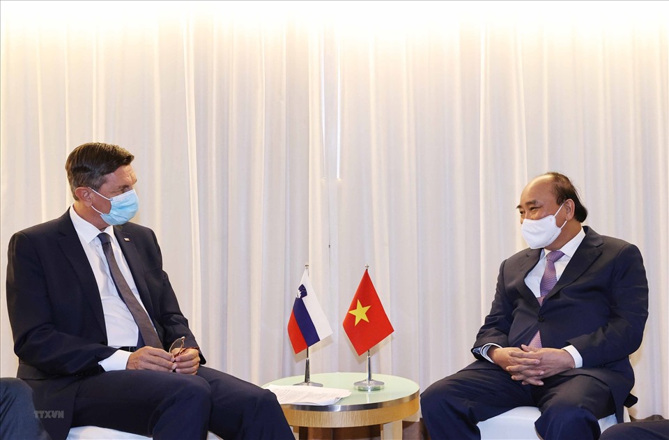 Chủ tịch nước Nguyễn Xuân Phúc gặp Tổng thống Slovenia Borut Pahor. Ảnh: TTXVN
