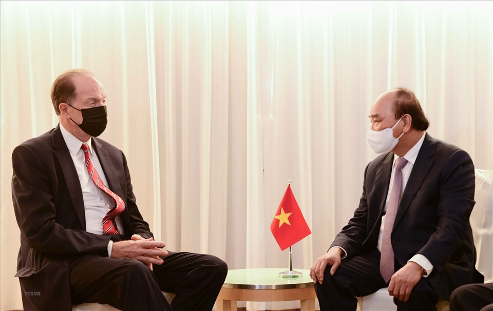 Chủ tịch nước Nguyễn Xuân Phúc gặp Chủ tịch Ngân hàng Thế giới David Malpass. Ảnh: TTXVN