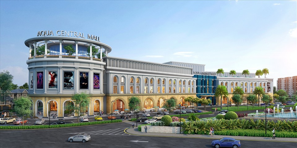 Trung tâm thương mại Aqua Central Mall dự kiến sẽ đưa vào vận hành giai đoạn 1 trong năm 2022 với các mảng nội thất, siêu thị, ẩm thực thời trang, mỹ phẩm, rạp chiếu phim, khu vui chơi trong nhà…