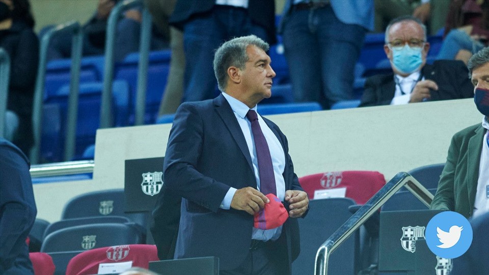 Chủ tịch Joan Laporta kêu gọi các cổ động viên bình tĩnh, cổ vũ đội bóng, nhưng không nhắc đến Koeman. Ảnh: La Liga