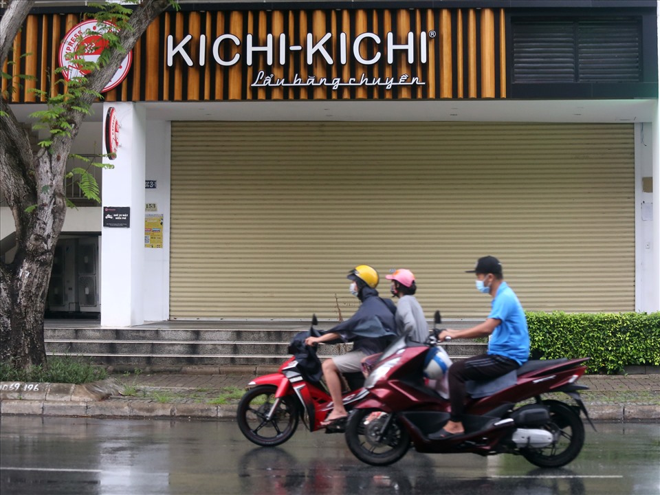 Bên cạnh đó, vài cơ sở kinh doanh có thương hiệu nổi tiếng như Kichi Kichi...