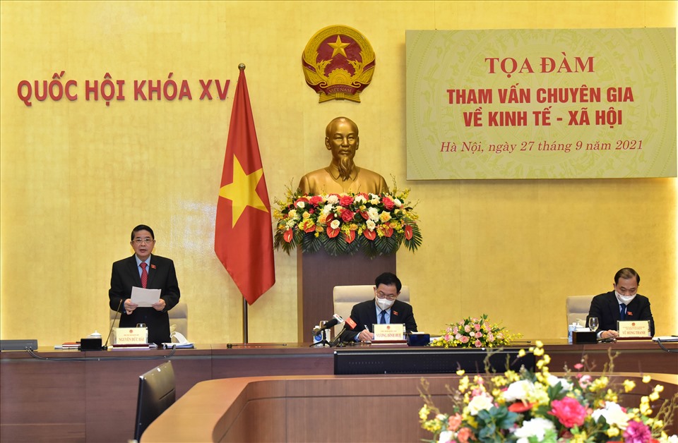 Phó Chủ tịch Quốc hội Nguyễn Đức Hải phát biểu tại buổi toạ đàm.