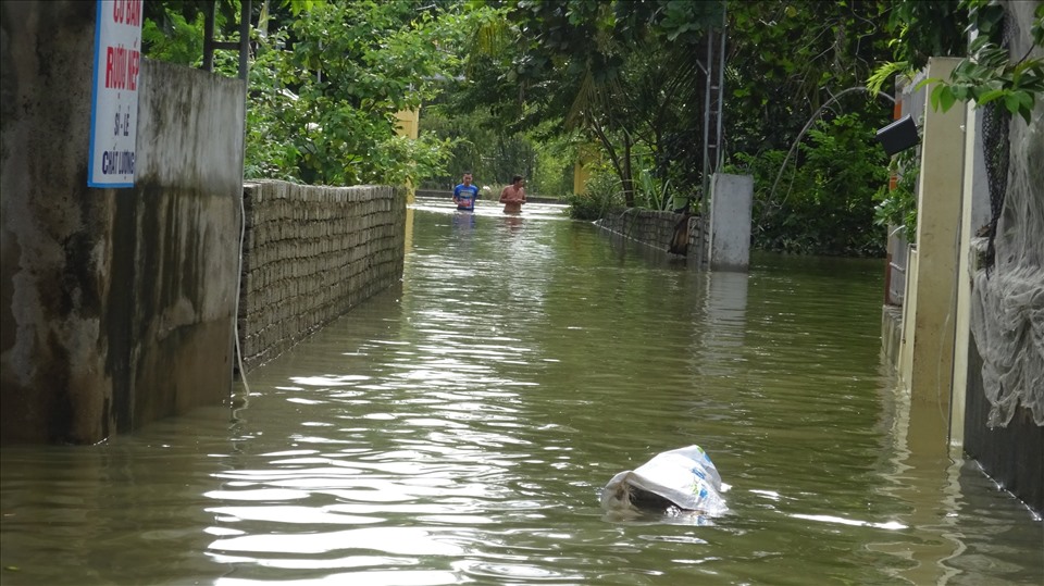 Cảnh lụt lịch sử ở Quỳnh Lưu vào chiều 29.7. Ảnh: QĐ
