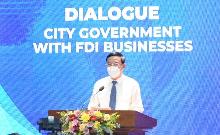 Chủ tịch UBND thành phố Đà Nẵng Lê Trung Chinh phát biểu tại Hội nghị. Ảnh: Ban tổ chức Hội nghị