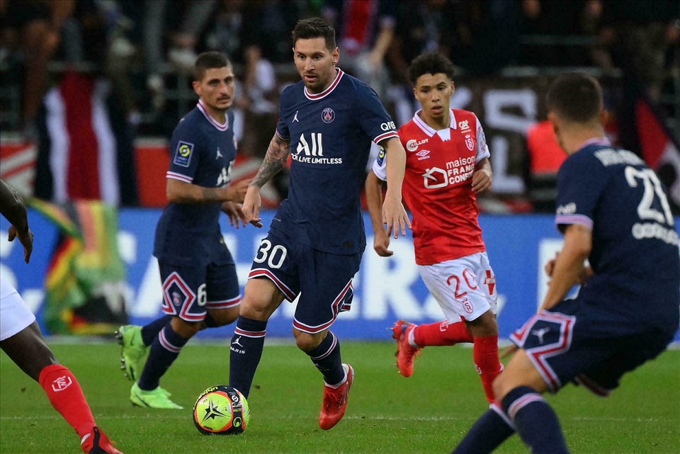 Messi nhiều khả năng sẽ trở lại vào trận đấu đêm nay. Ảnh: France 24