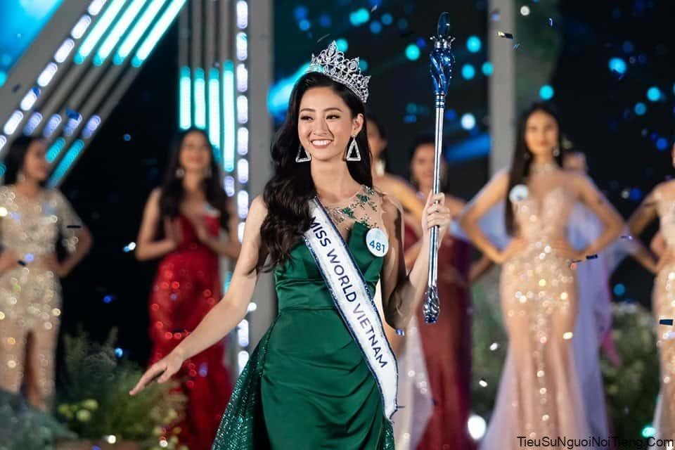 Hoa hậu Lương Thùy Linh tiết lộ về những khắt khe khi dự thi “Miss World 2019”. Ảnh: NVCC