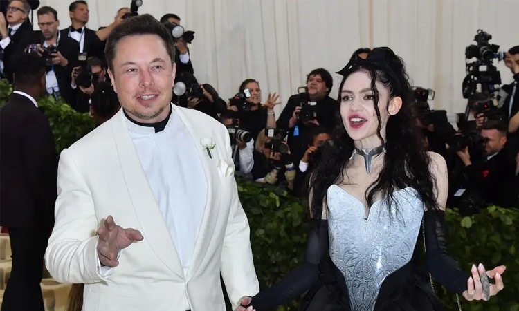 Elon Musk và Grimes xuất hiện cùng nhau trên thảm đỏ Met Gala. Anh: AFP