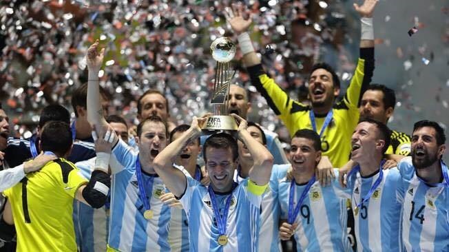 Phải đến lần thứ 8 tham dự World Cup, tuyển futsal Argentina mới vô địch vào năm 2016. Ảnh: FIFA.