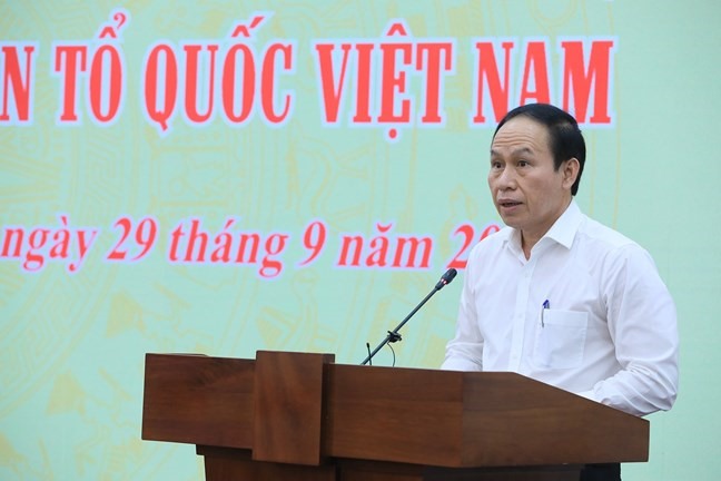 Ông Lê Tiến Châu phát biểu tại hội nghị.