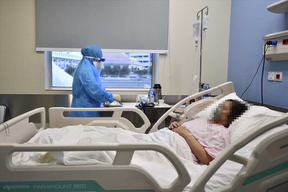 Bệnh nhân điều trị COVID-19 tại bệnh viện FV, quận 7. Ảnh: BVCC.